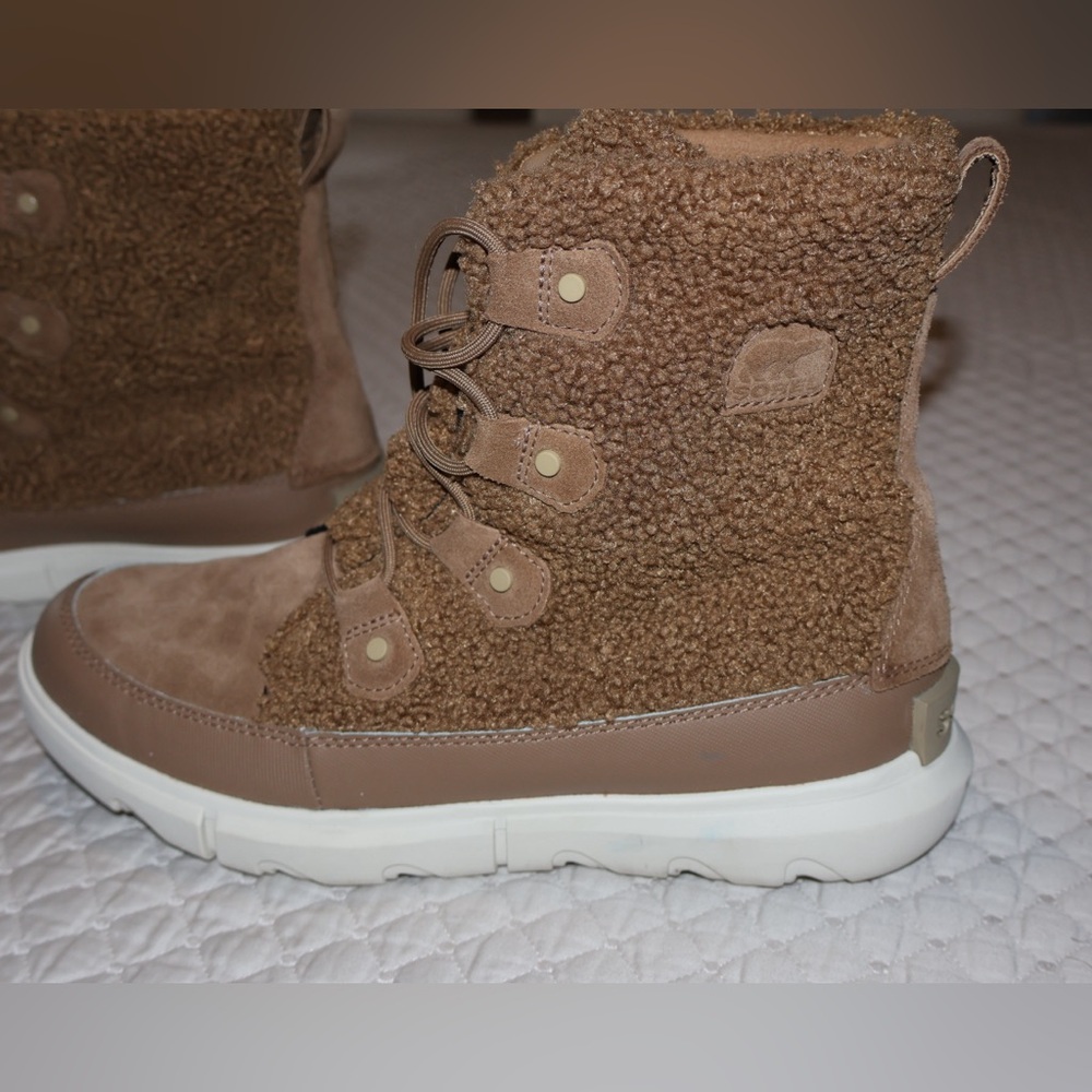 Sorel Women’s Explorer II Joan Cozy Boots